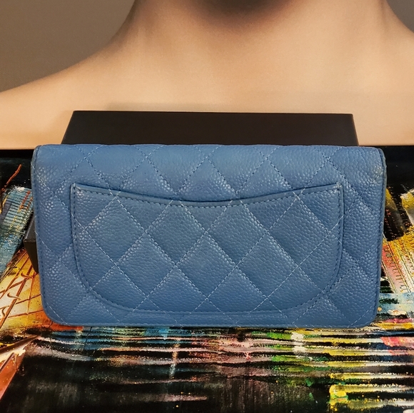 SOLD🤩Authentic Caviar Chanel wallet 🤩 - Picture 3 of 9